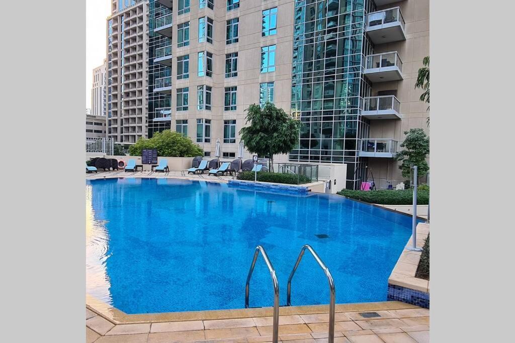 شقة First Class 2br With Full Burj Khalifa And Fountain View دبي