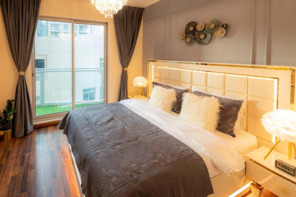 شقة First Class 2br With Full Burj Khalifa And Fountain View *