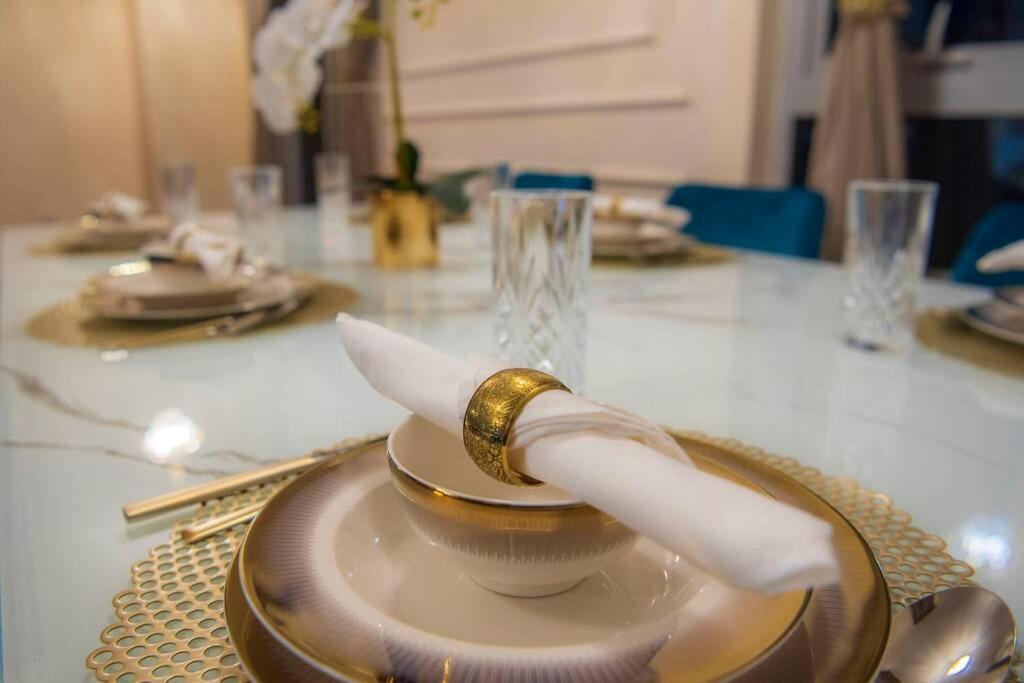 شقة First Class 2br With Full Burj Khalifa And Fountain View