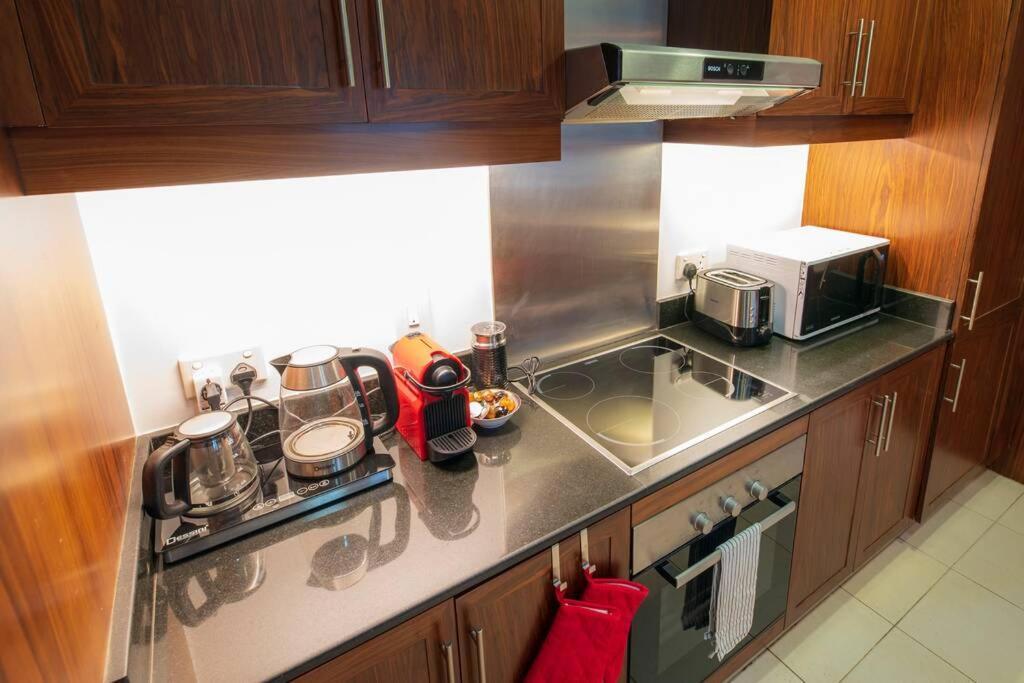 شقة First Class 2br With Full Burj Khalifa And Fountain View دبي