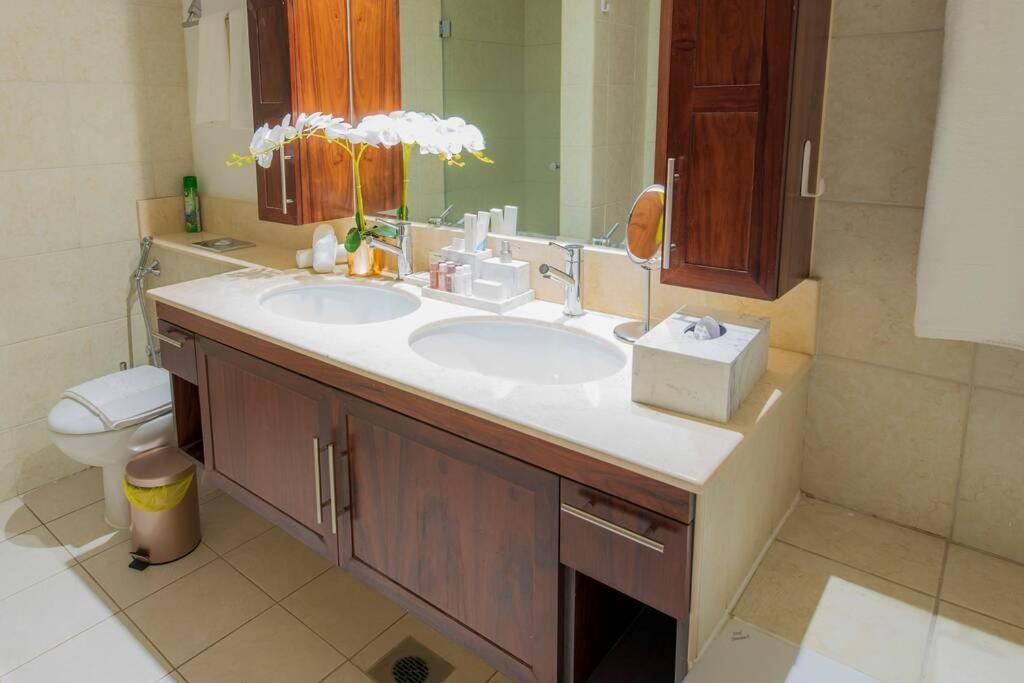 First Class 2br With Full Burj Khalifa And Fountain View * Dubai